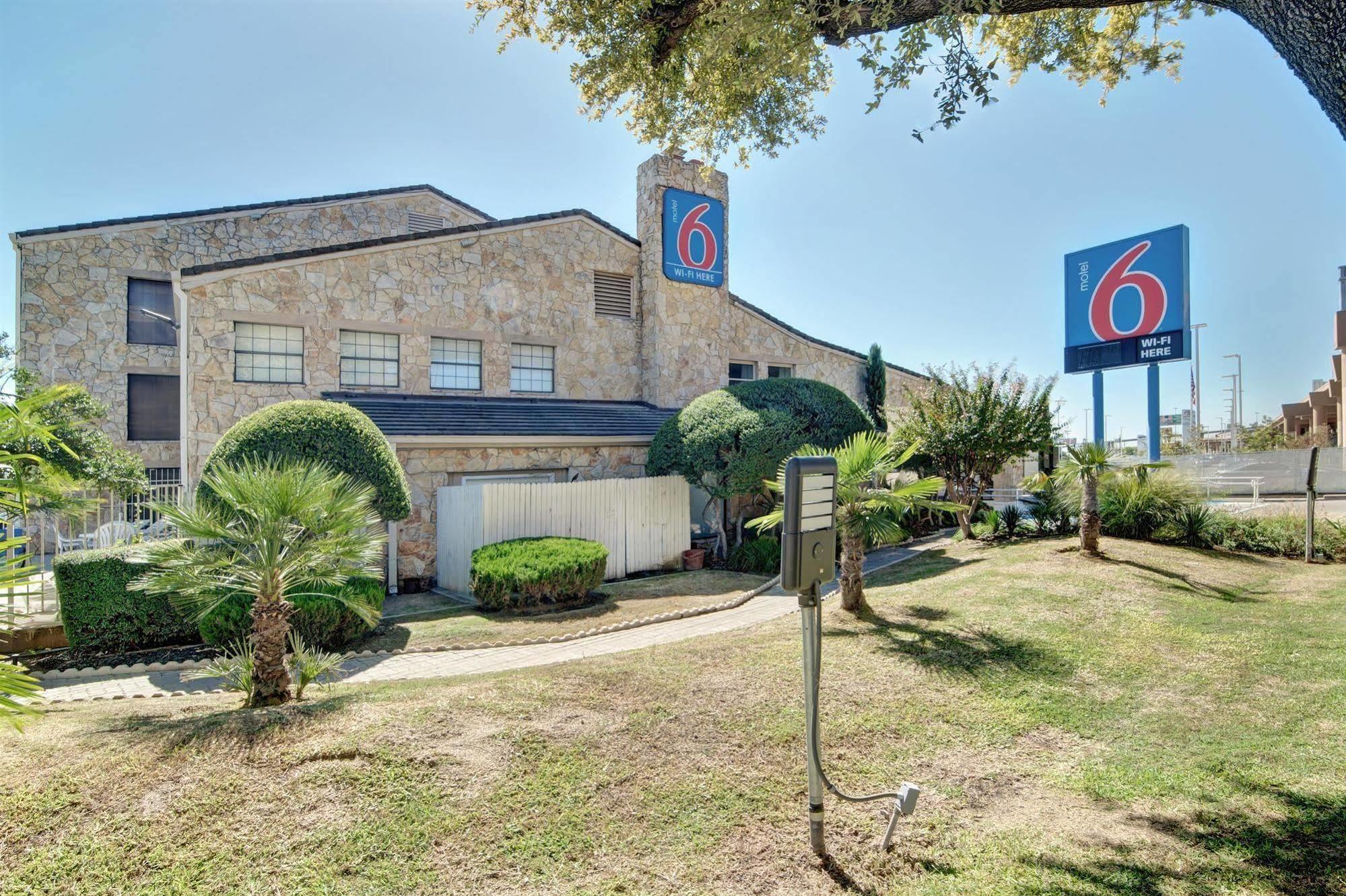 Motel 6-Dallas, Tx - Forest Lane Exteriér fotografie